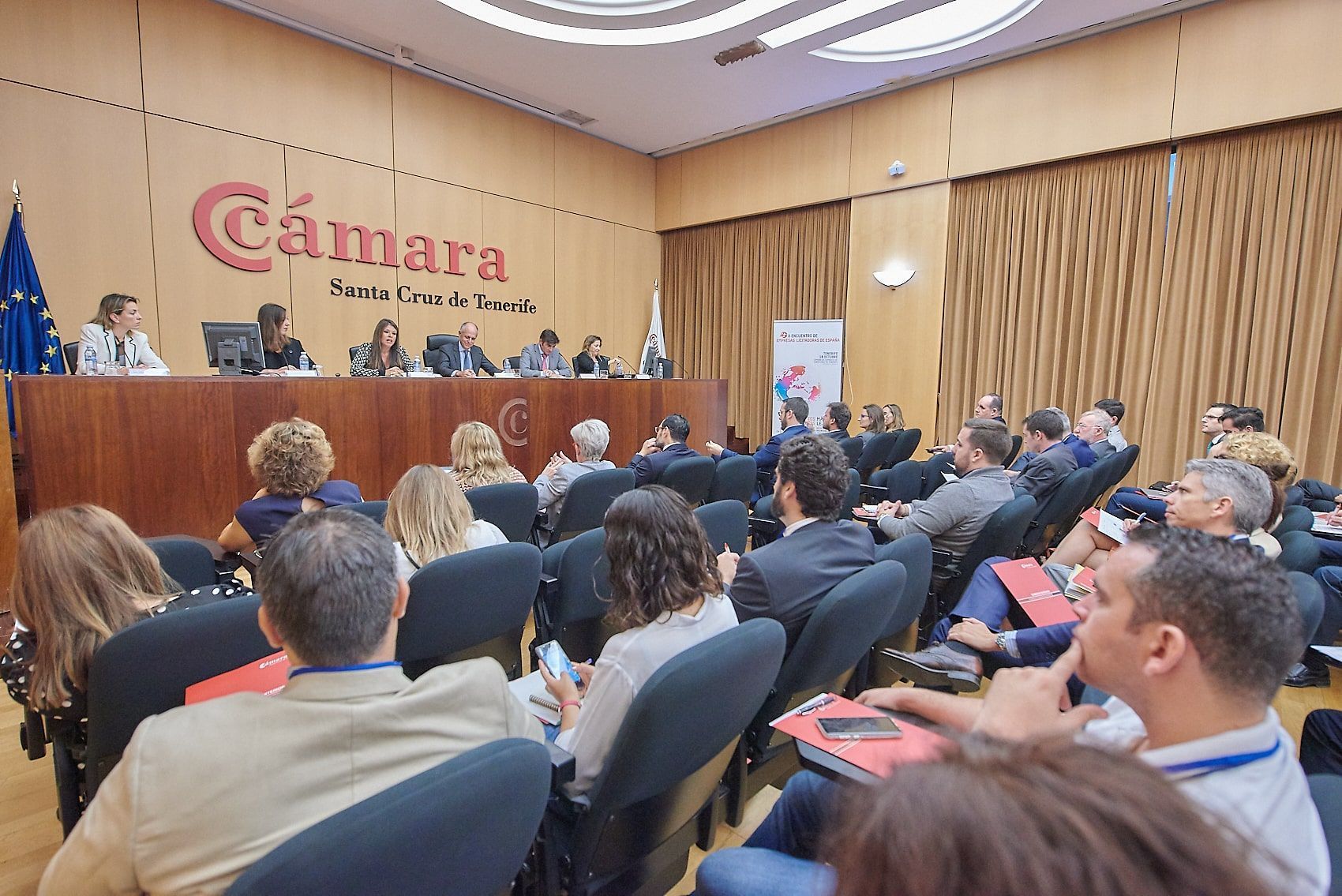 Más de 40 empresas de España se dan cita en la Cámara de Comercio para aliarse en licitaciones internacionales